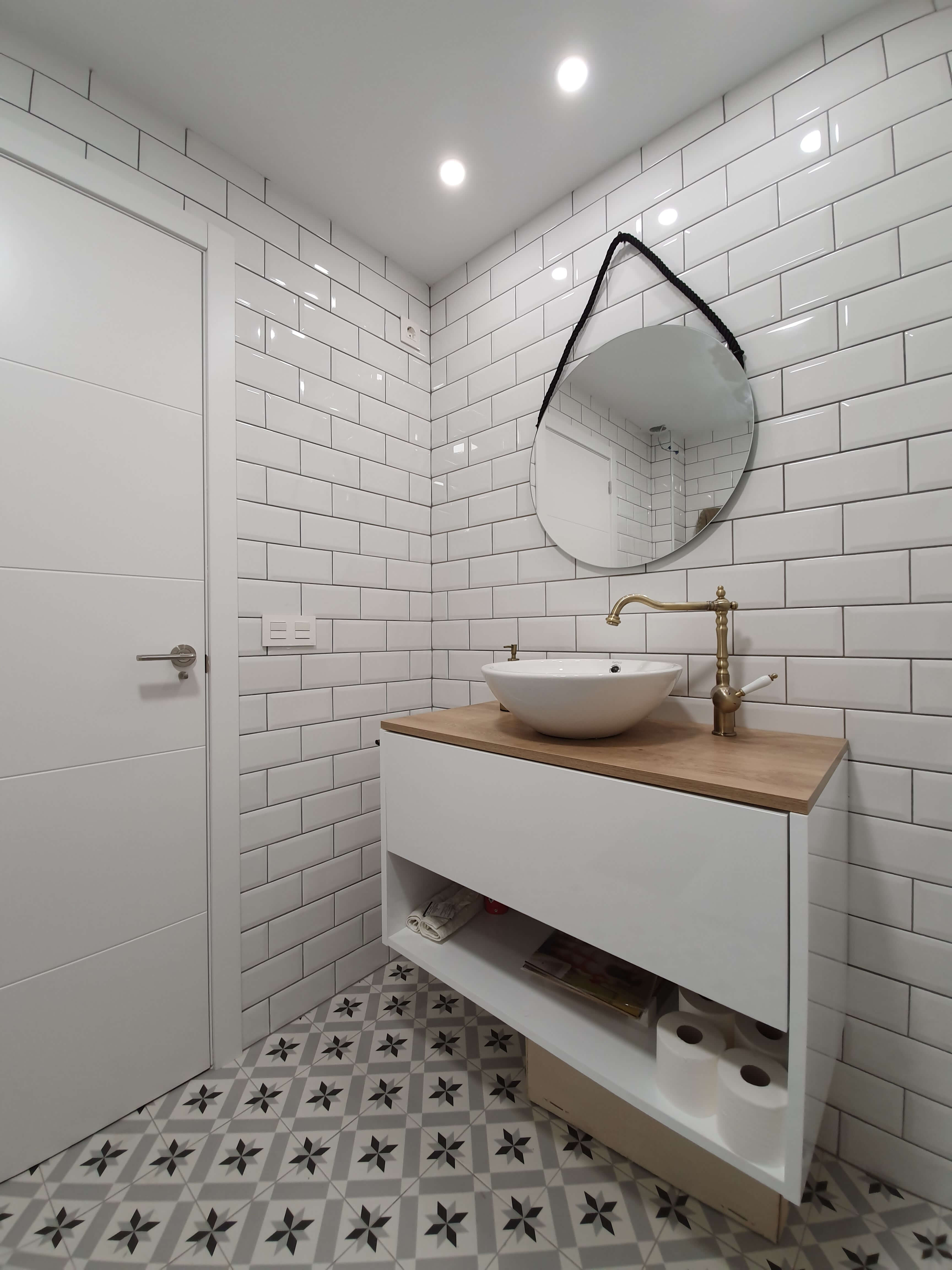 Rénovation salle de bain avec faïence Aubervilliers — AGV Rénov